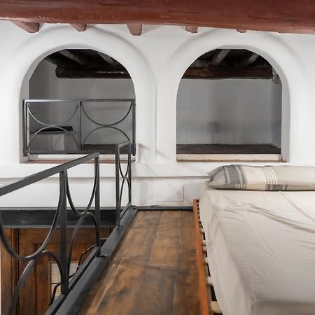 Home Domus Capocci - Rione Monti 로마 외부 사진